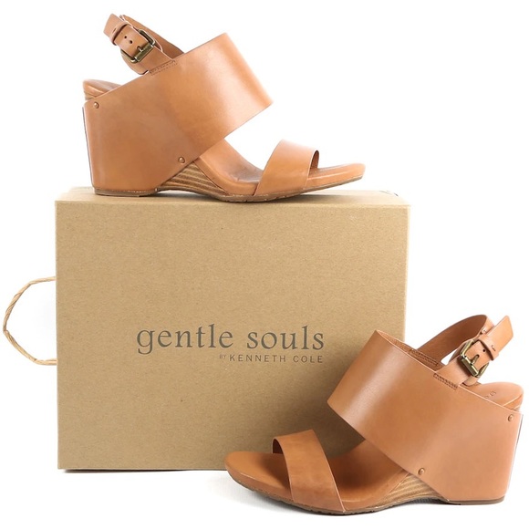 Gentle Souls by Kenneth Cole Inka High Heel Wedge - Picture 1 of 10